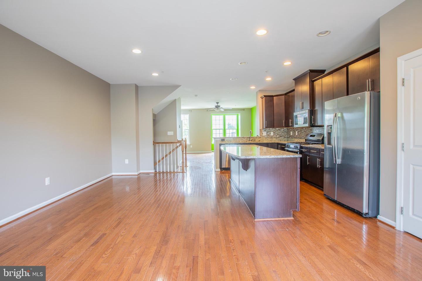 7314 FREEBIRD LN