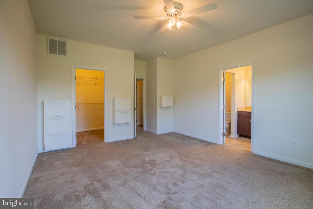 7314 FREEBIRD LN