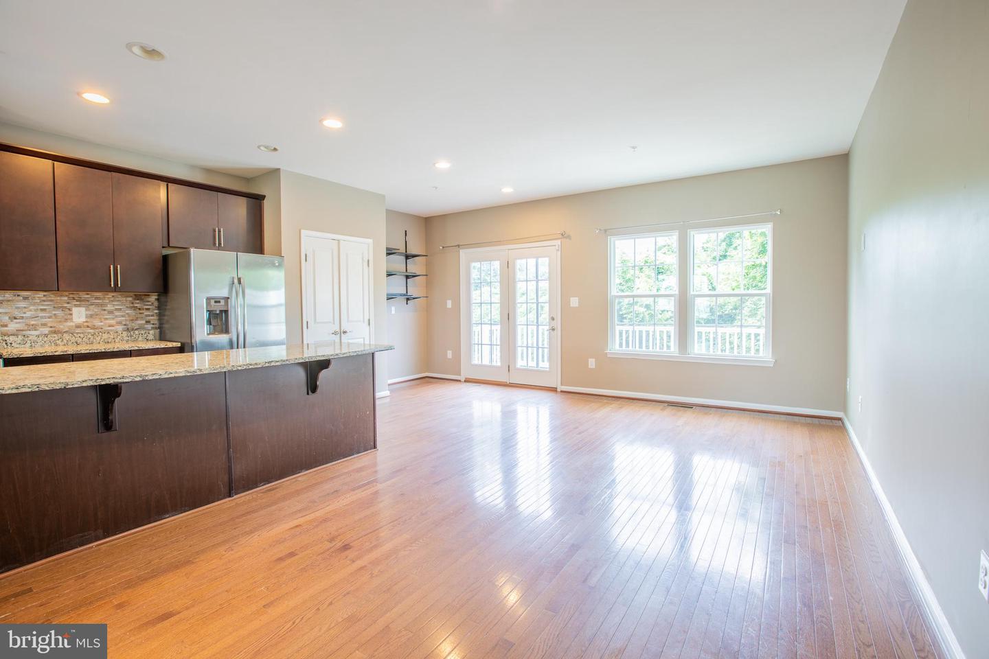 7314 FREEBIRD LN
