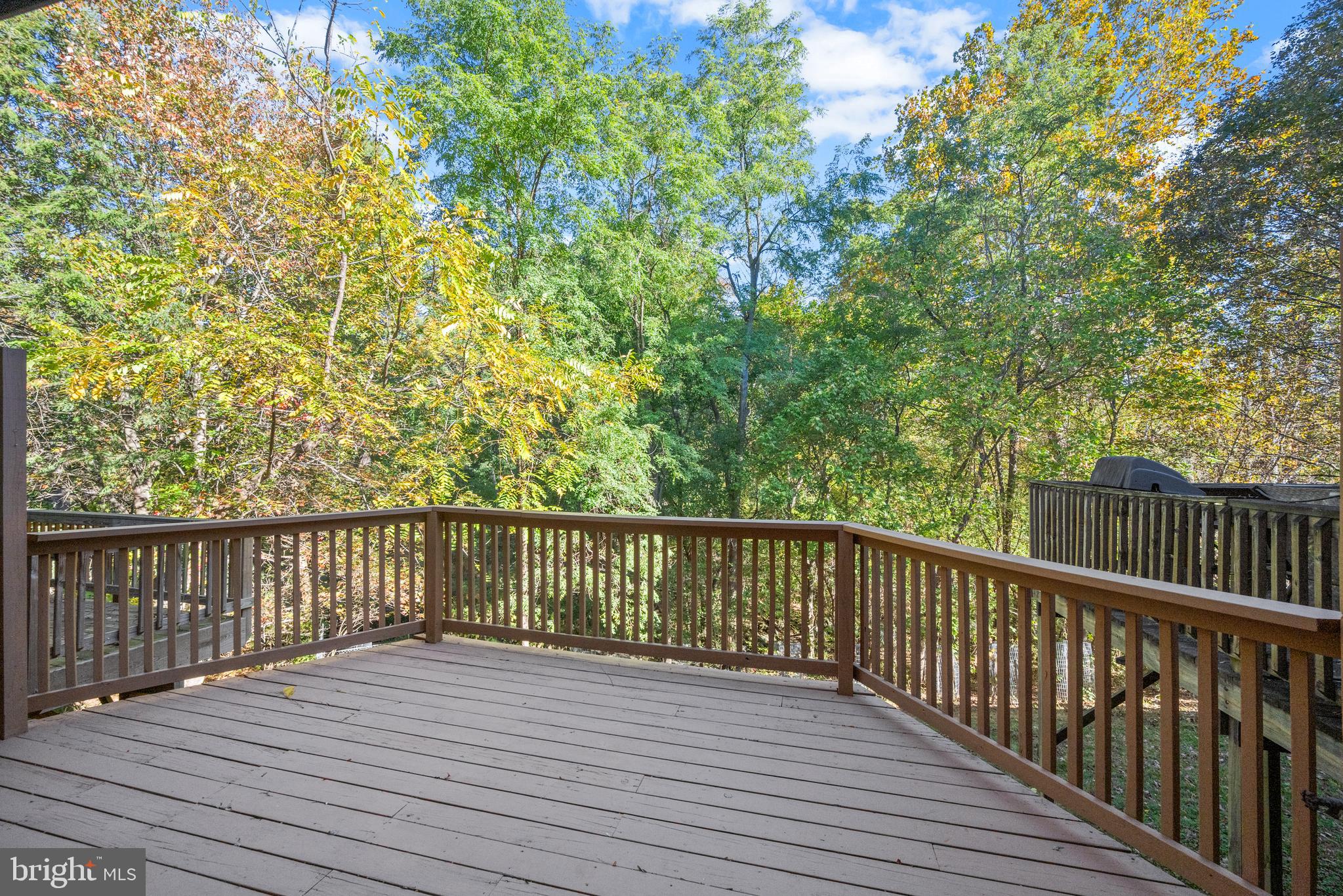 9453 CLOCKTOWER LANE