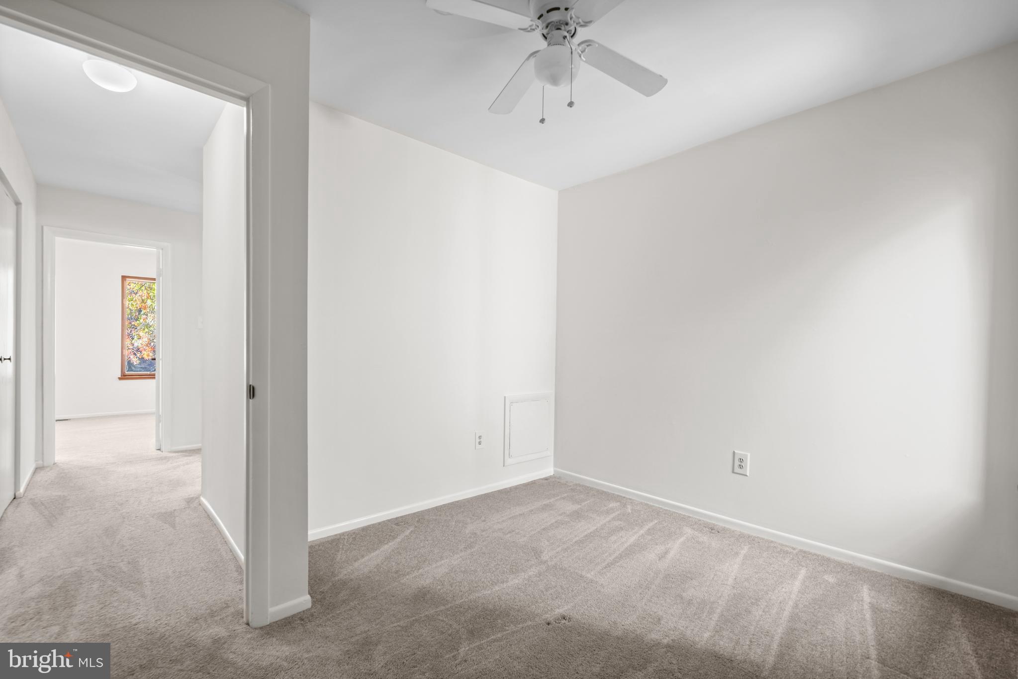 9453 CLOCKTOWER LANE