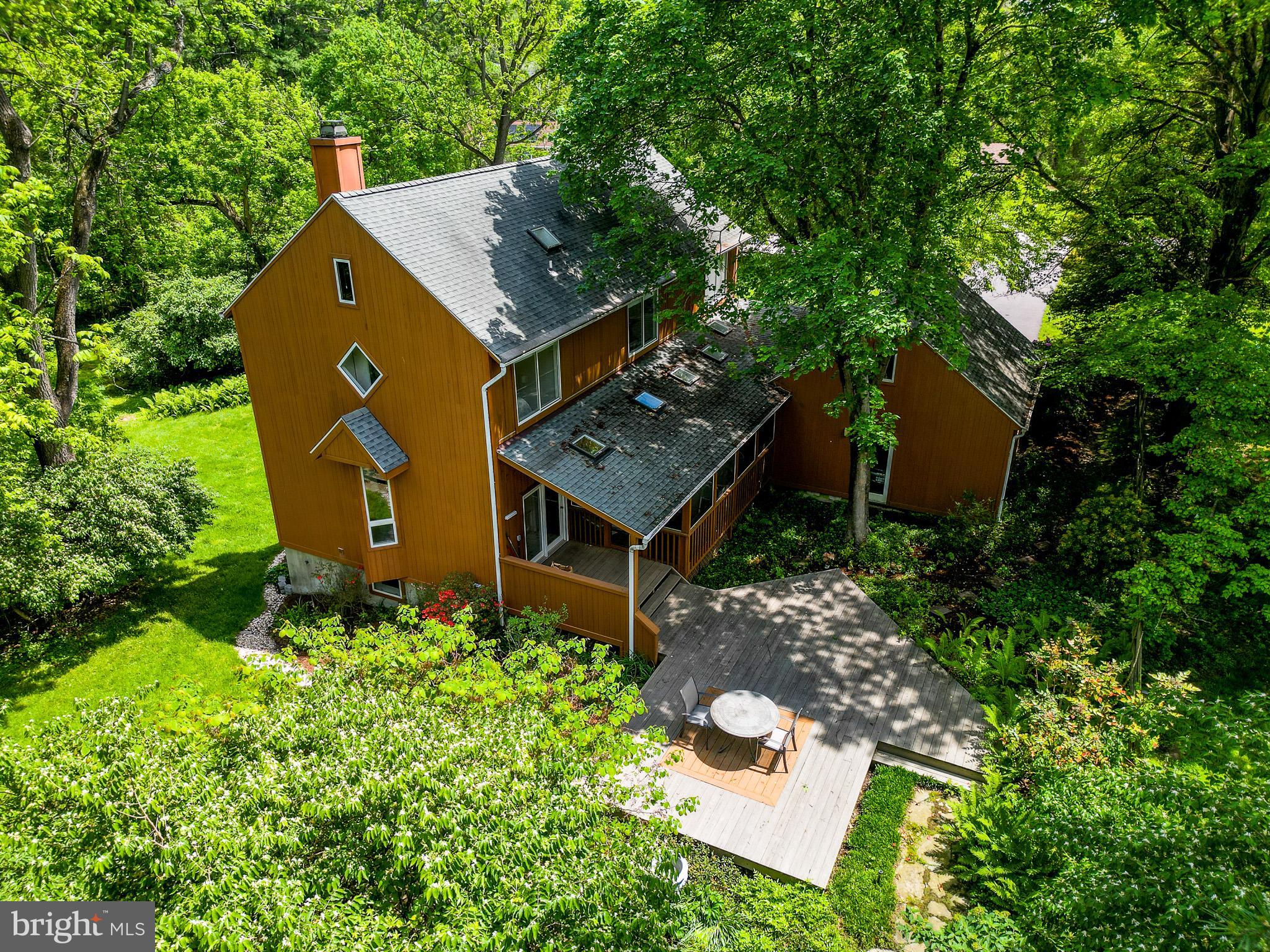 2532 N Farm Rd