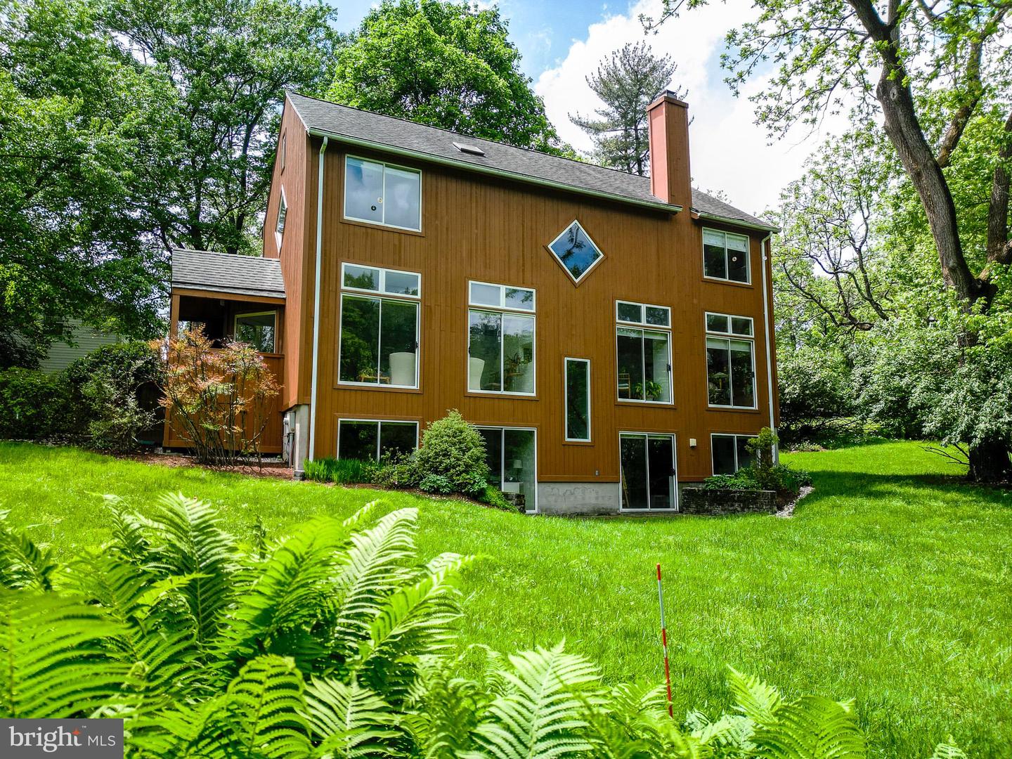 2532 N Farm Rd