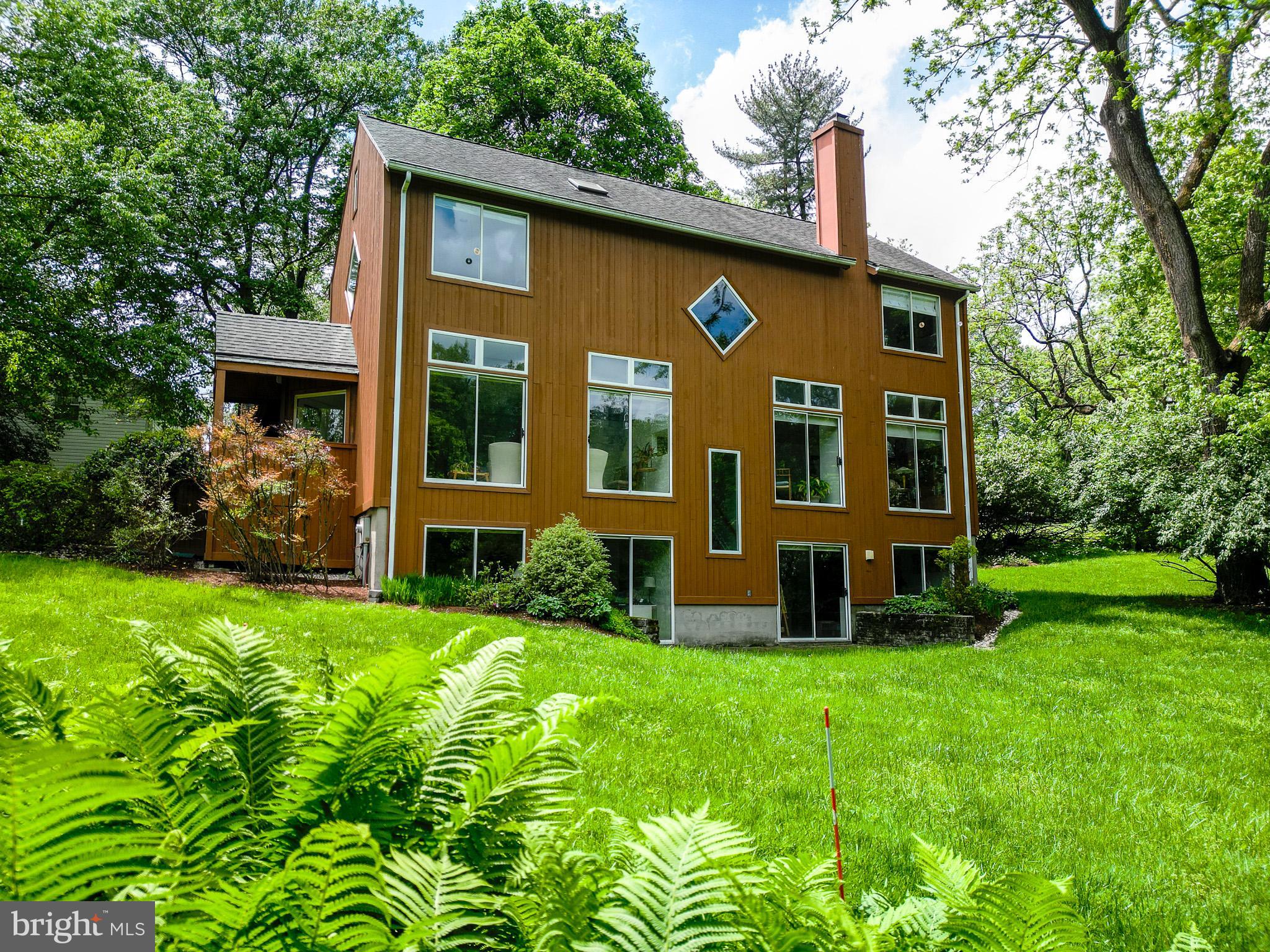 2532 N Farm Rd