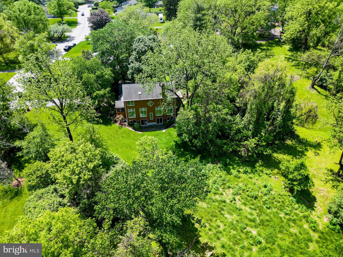 2532 N Farm Rd