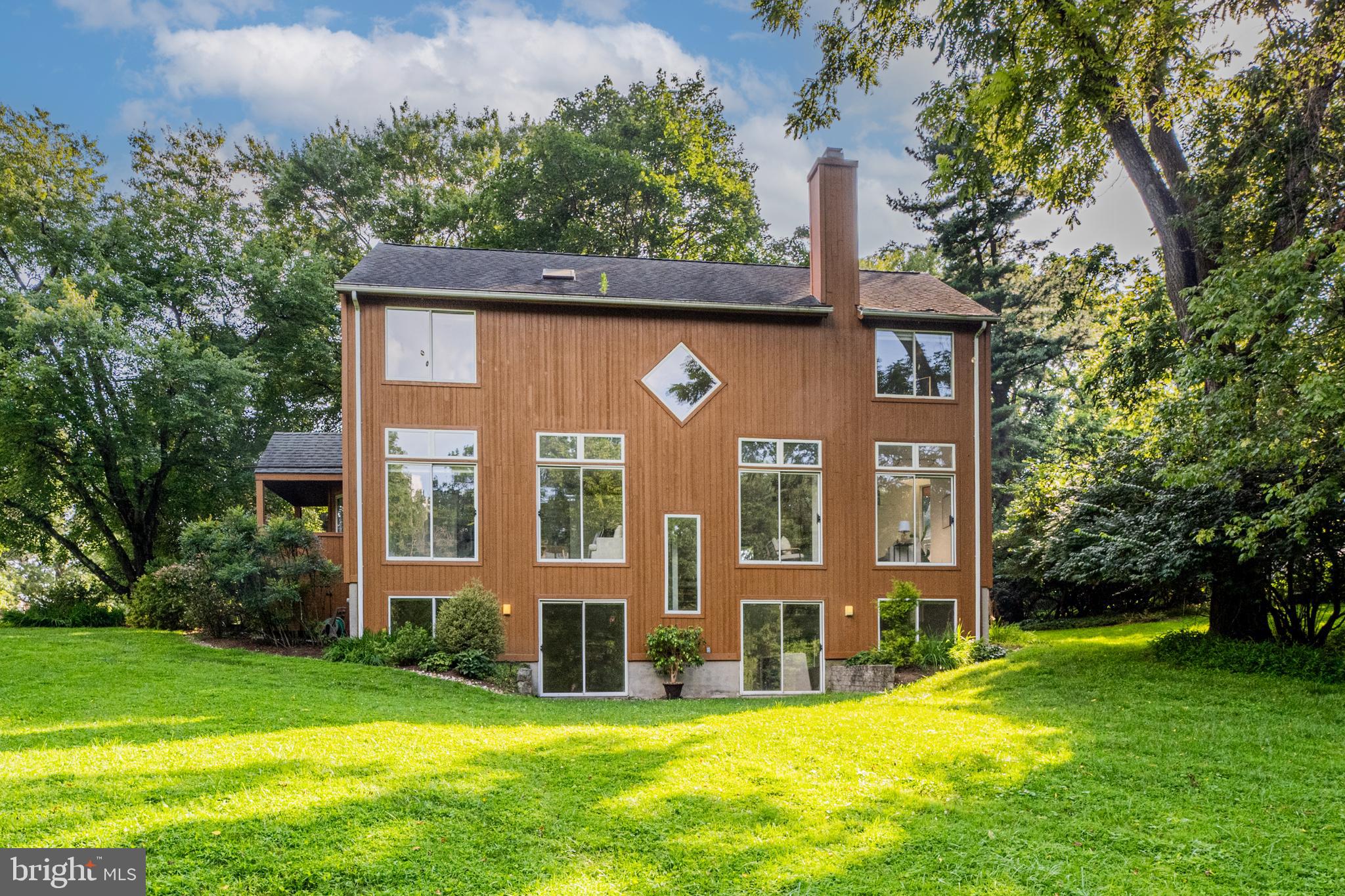 2532 N Farm Rd