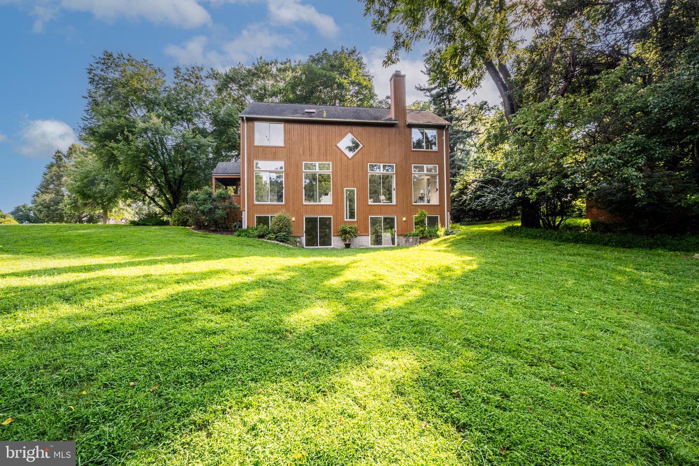 2532 N Farm Rd
