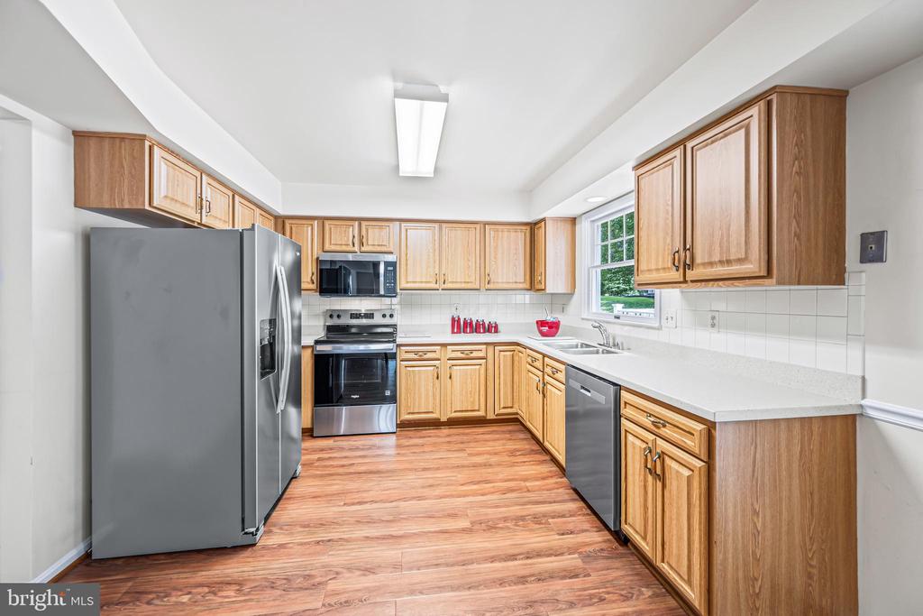 9612 LARCHMEDE COURT