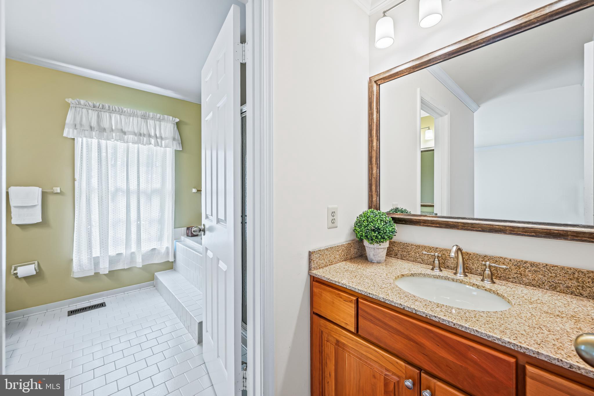 9612 LARCHMEDE COURT