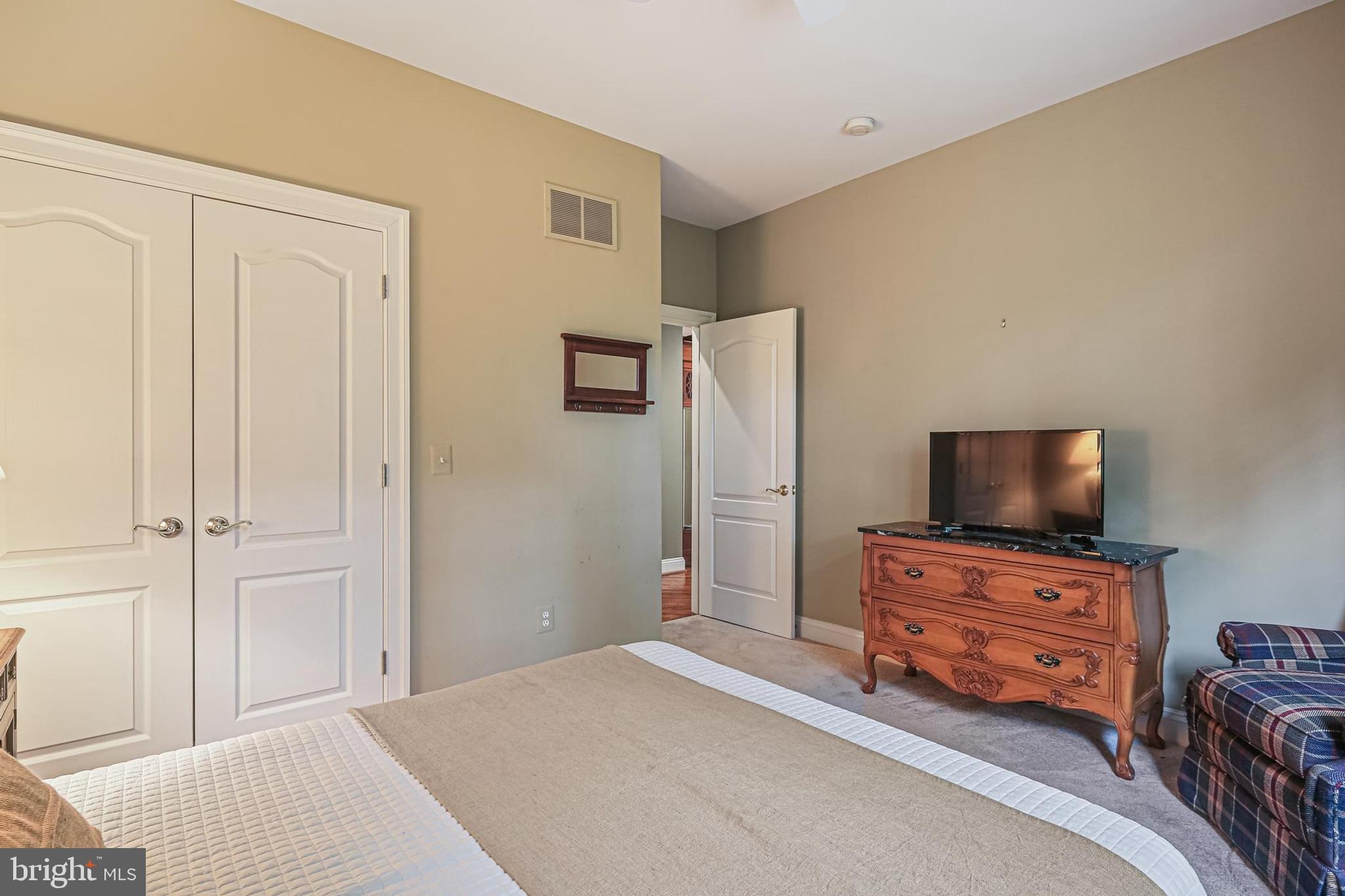 3651 BROADLEAF COURT