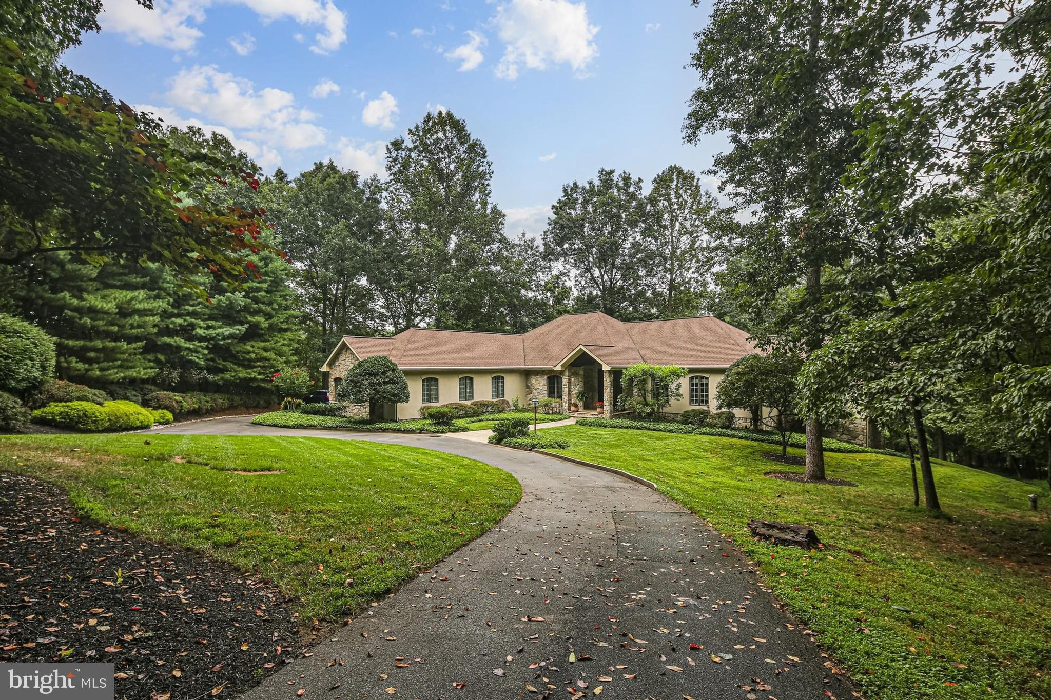 3651 BROADLEAF COURT