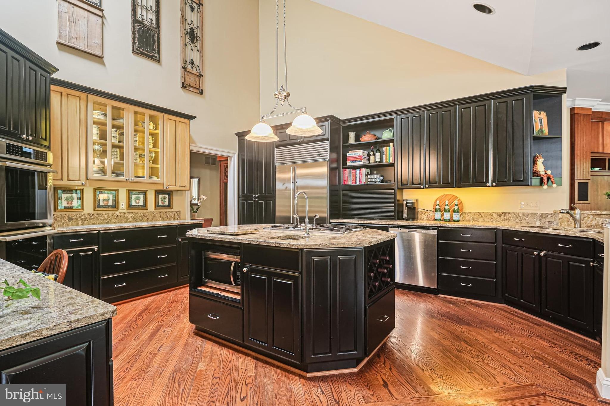 3651 BROADLEAF COURT