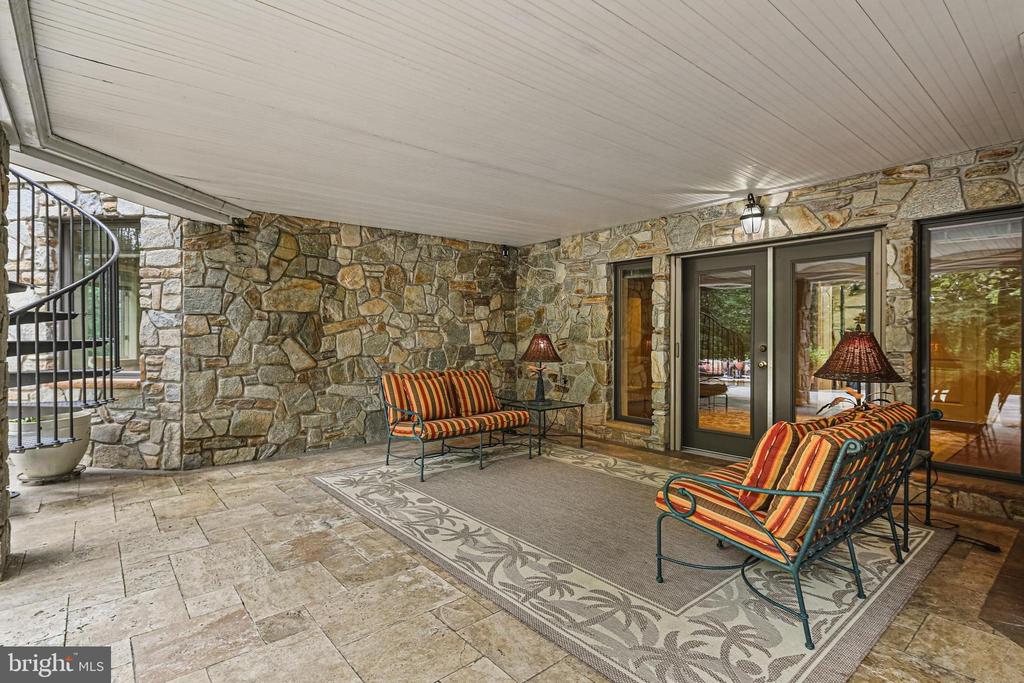 3651 BROADLEAF COURT
