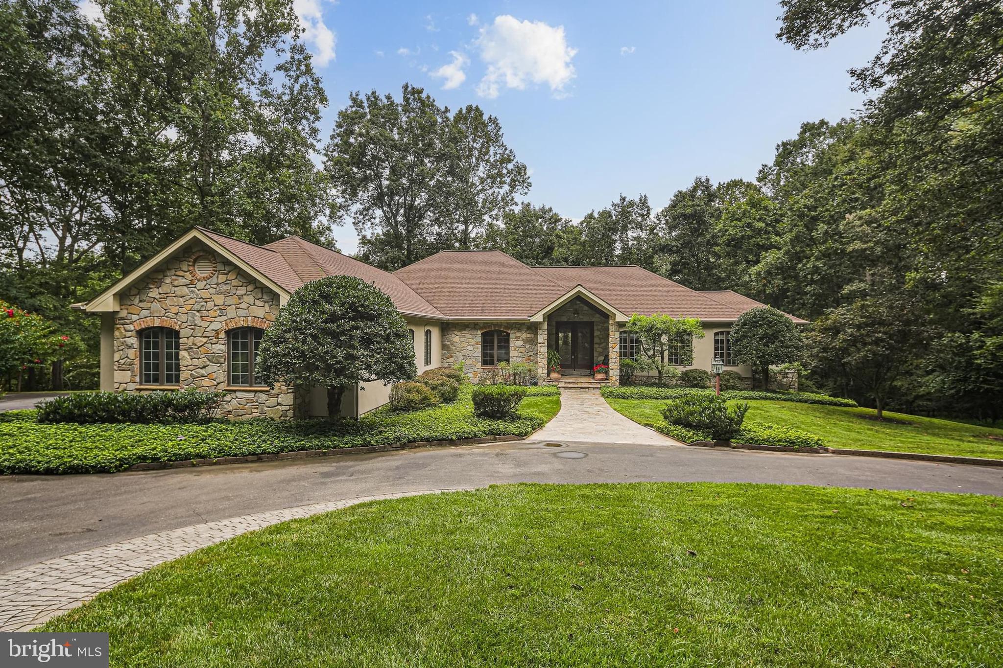 3651 BROADLEAF COURT