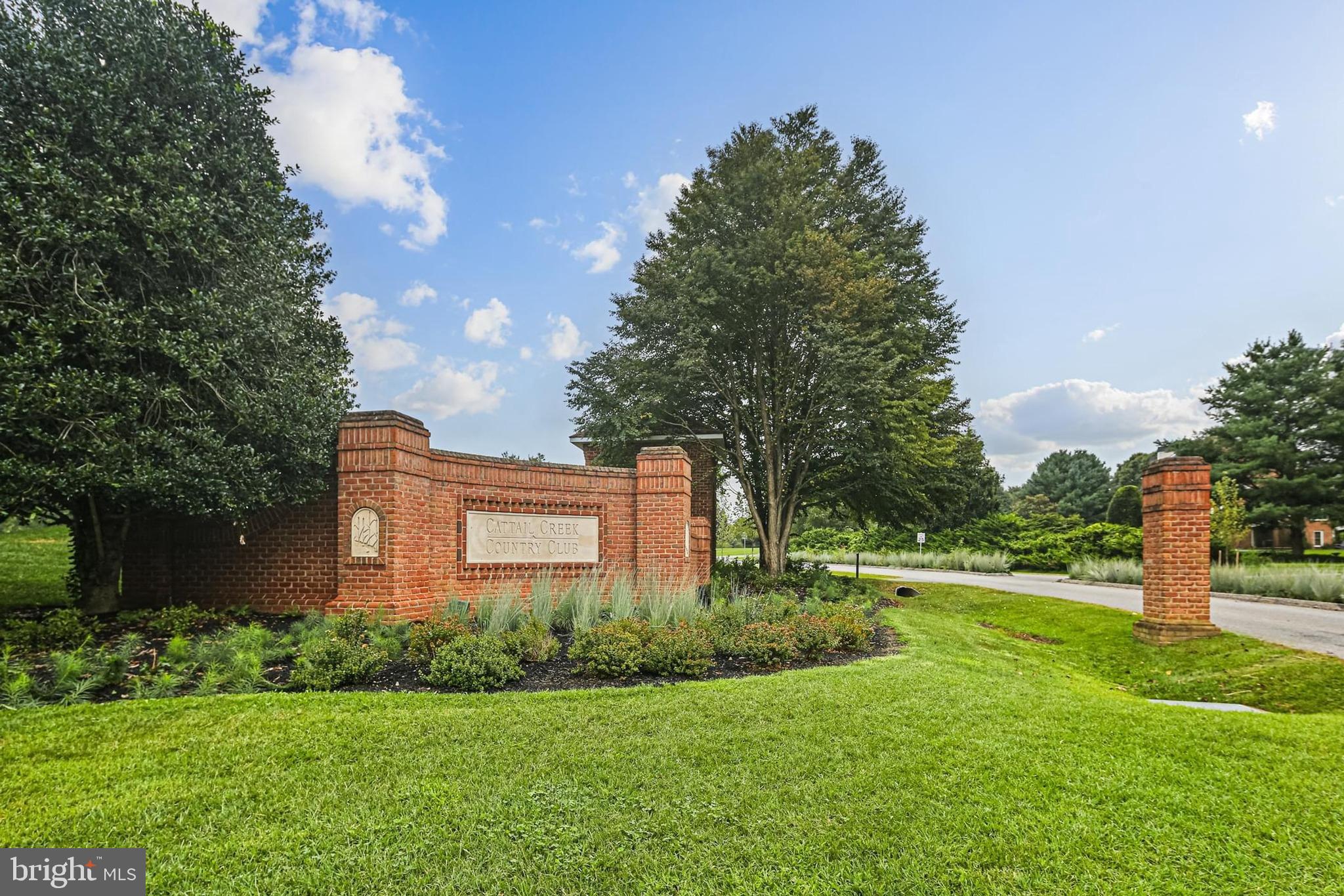 3651 BROADLEAF COURT