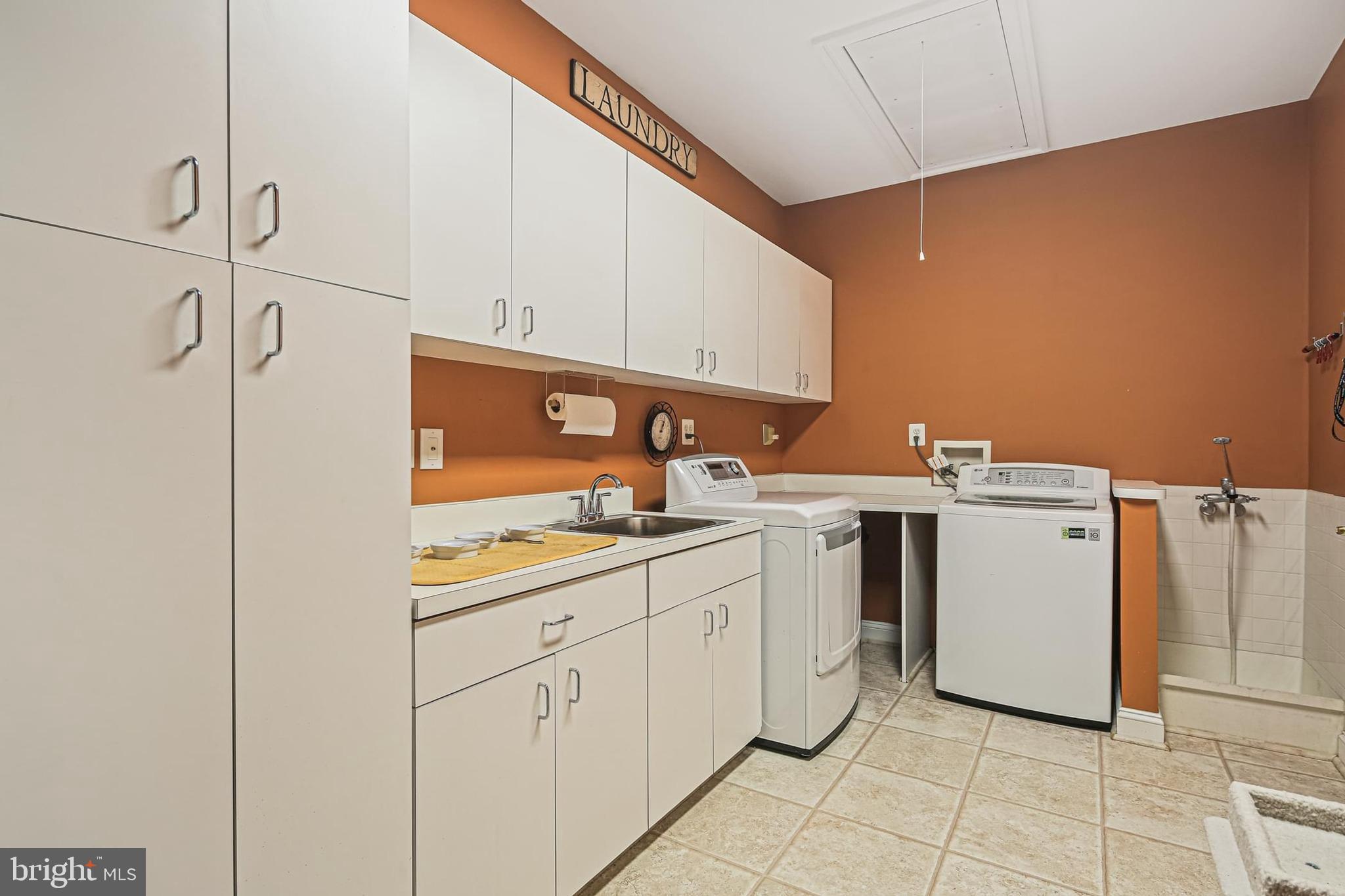 3651 BROADLEAF COURT