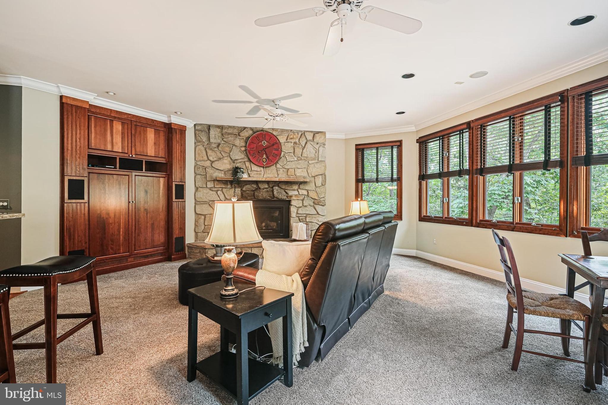 3651 BROADLEAF COURT