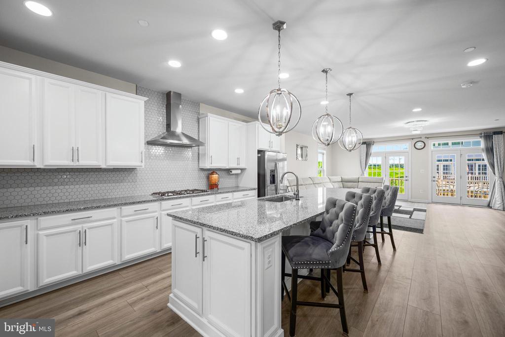 3923 COOKS LANE