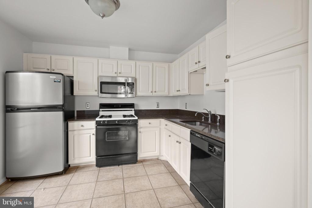 5951 MILLRACE COURT C-104
