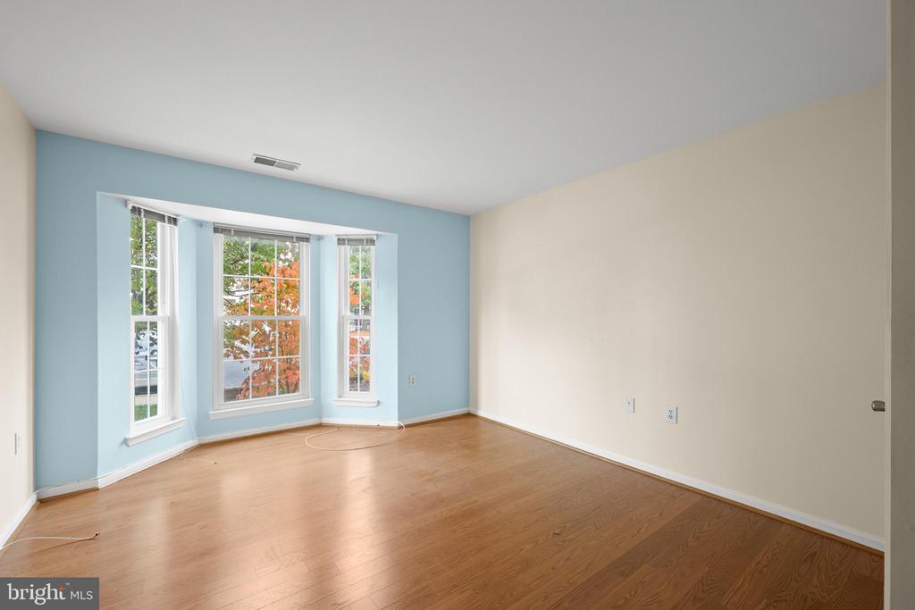 5951 MILLRACE COURT C-104