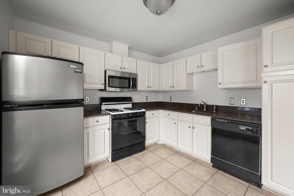 5951 MILLRACE COURT C-104