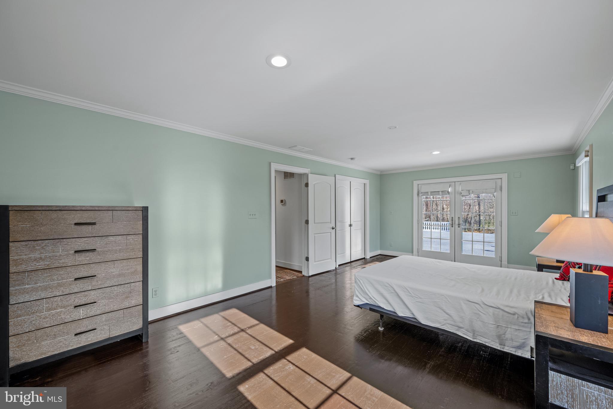 13738 LAKESIDE DRIVE