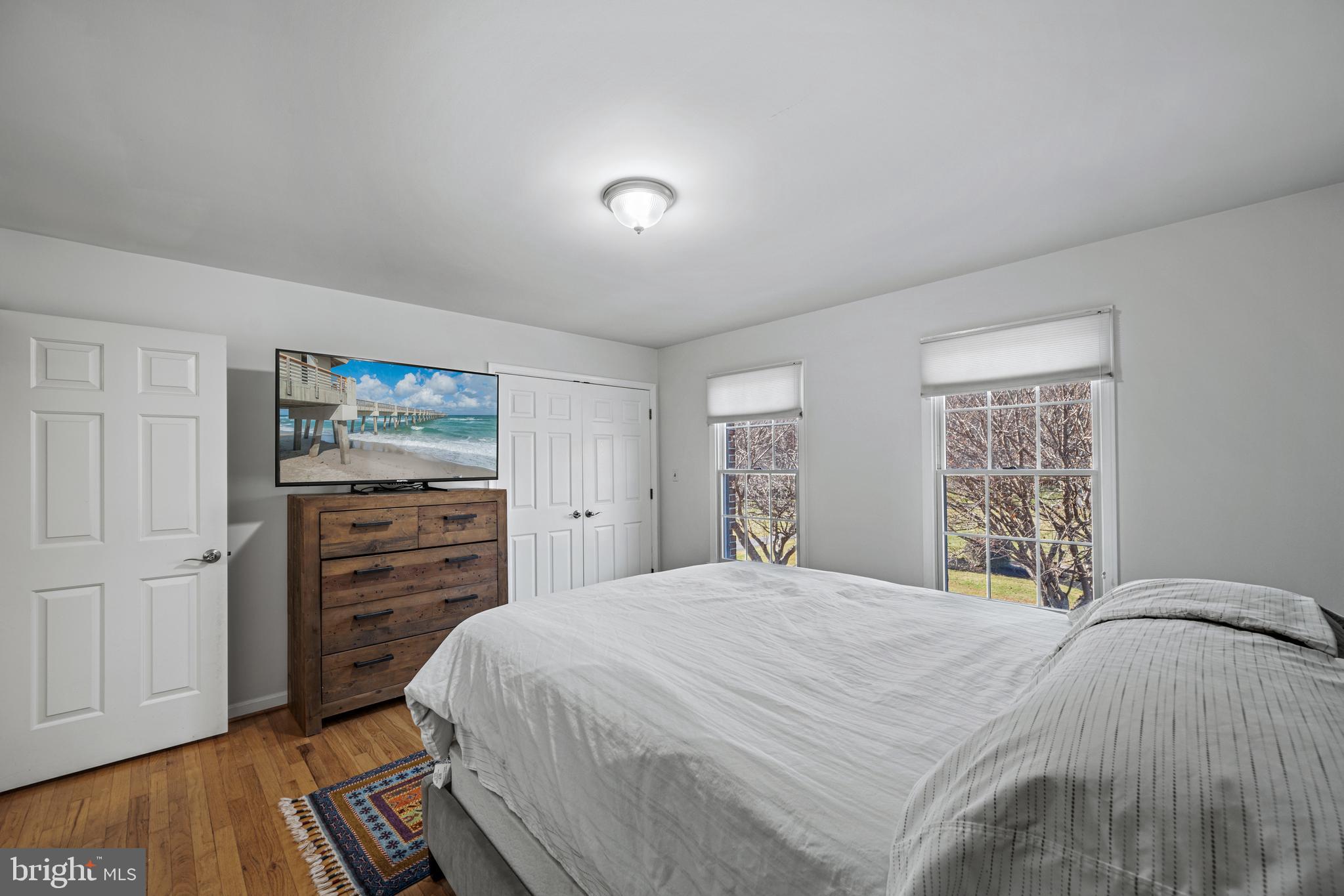 13738 LAKESIDE DRIVE