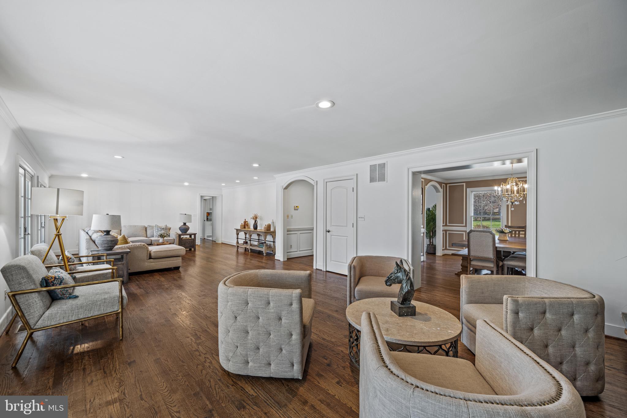 13738 LAKESIDE DRIVE