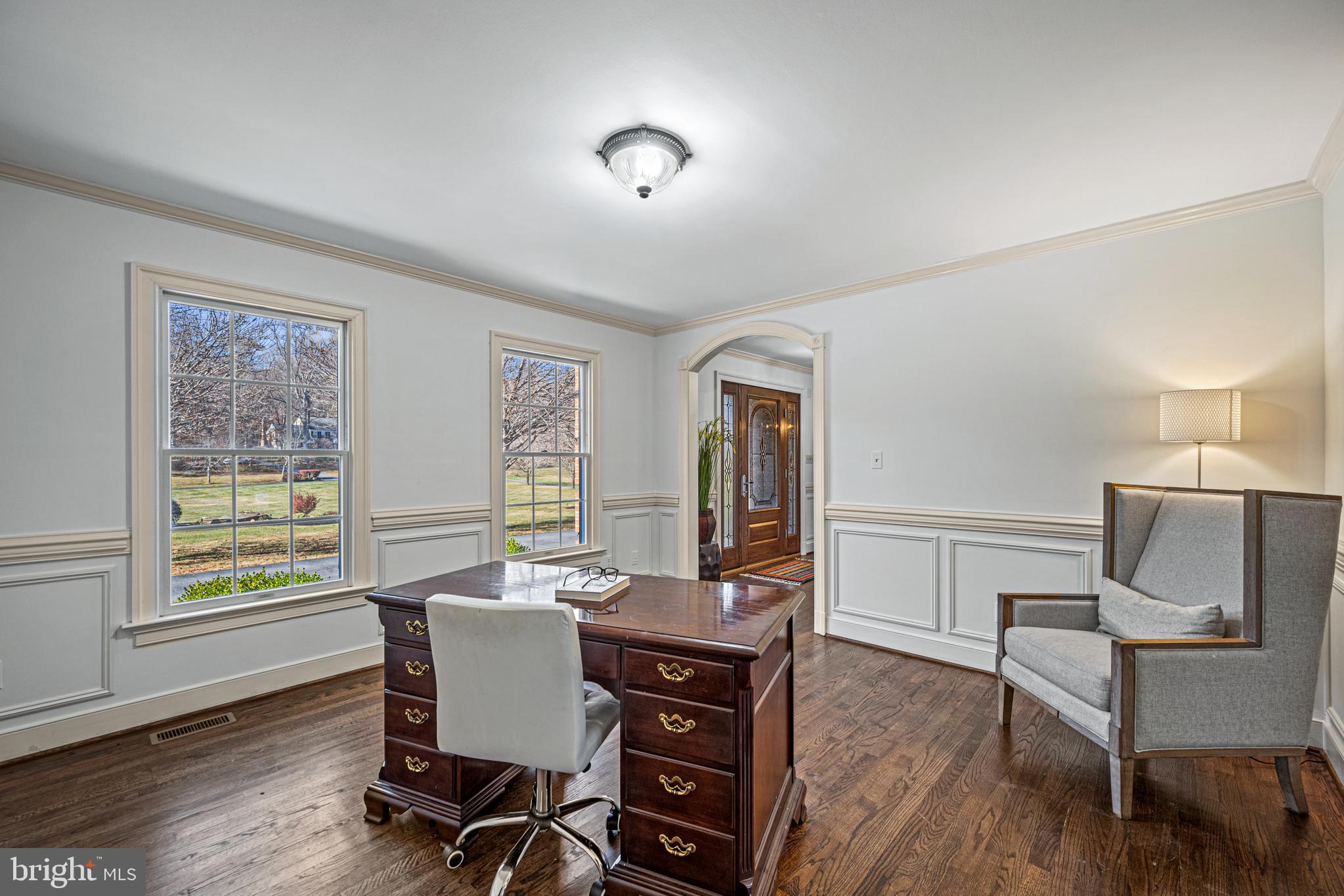 13738 LAKESIDE DRIVE