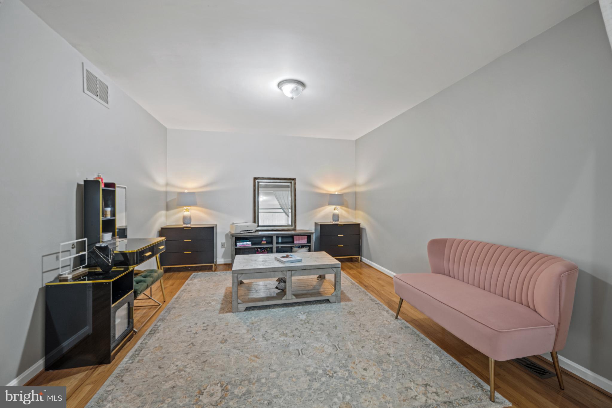 13738 LAKESIDE DRIVE