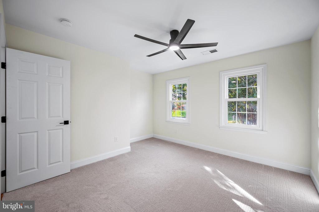 5002 CASTLE MOOR DRIVE