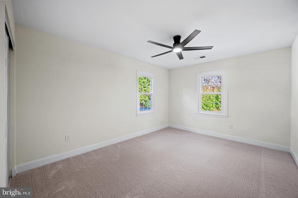 5002 CASTLE MOOR DRIVE