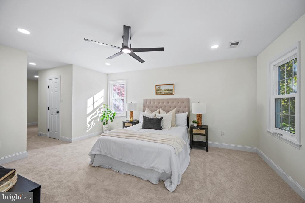 5002 CASTLE MOOR DRIVE