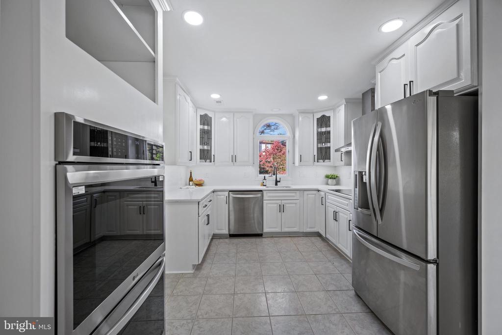 5002 CASTLE MOOR DRIVE
