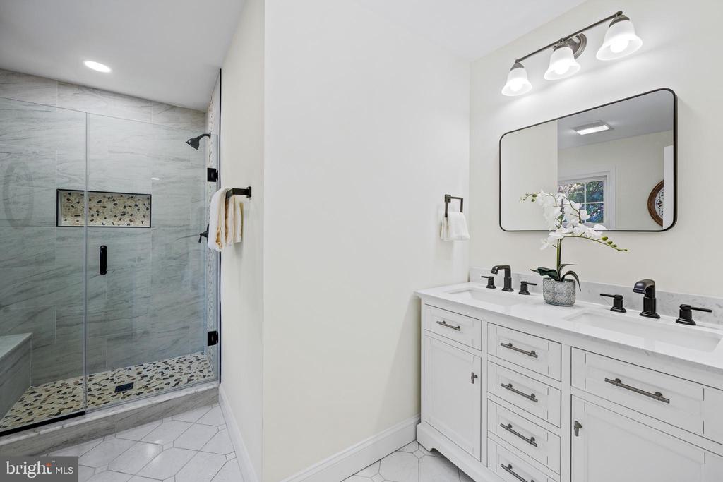 5002 CASTLE MOOR DRIVE