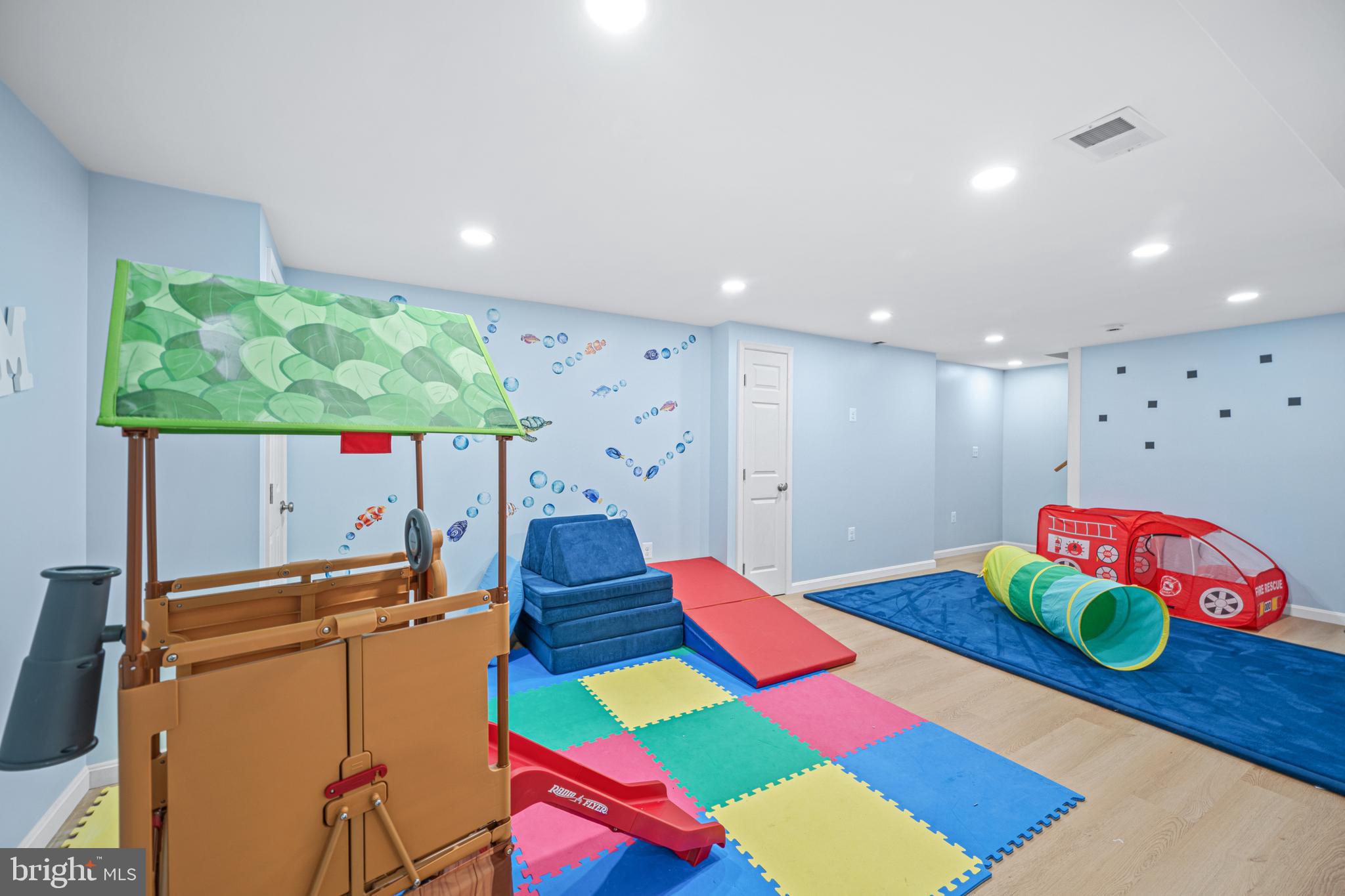 10122 CAPE ANN DRIVE