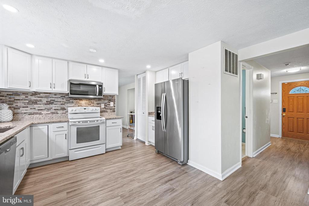 10122 CAPE ANN DRIVE