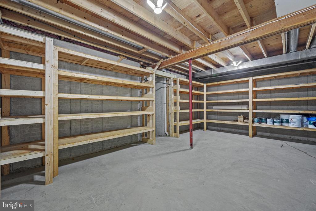 3211 HAYLOFT COURT