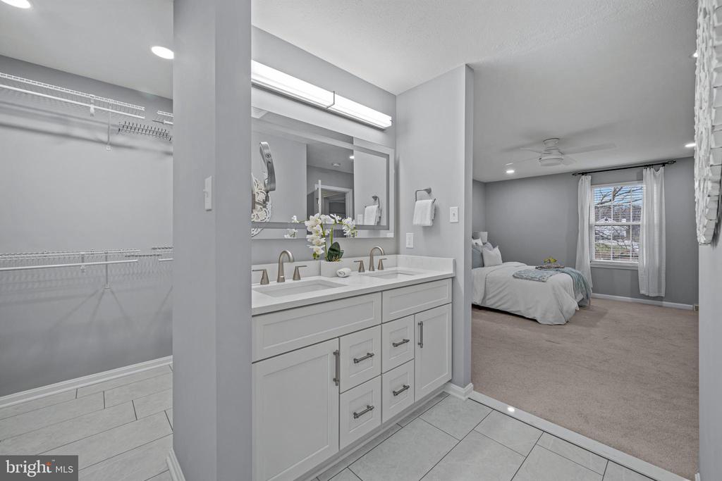 3211 HAYLOFT COURT