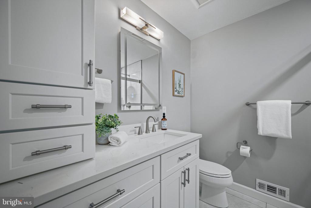 3211 HAYLOFT COURT