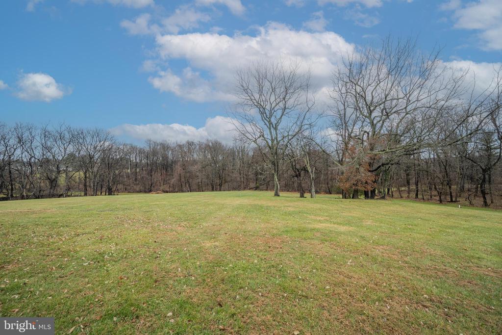 3211 HAYLOFT COURT