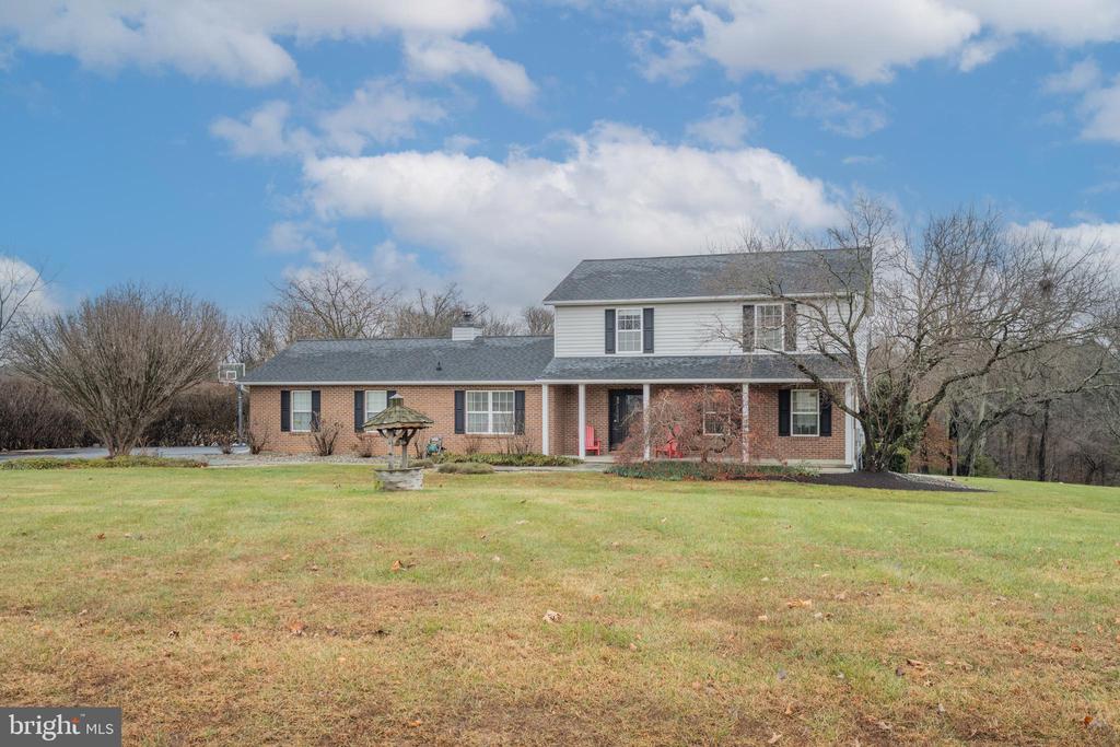 3211 HAYLOFT COURT