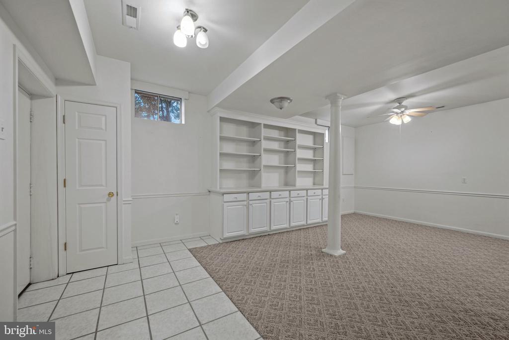 3211 HAYLOFT COURT