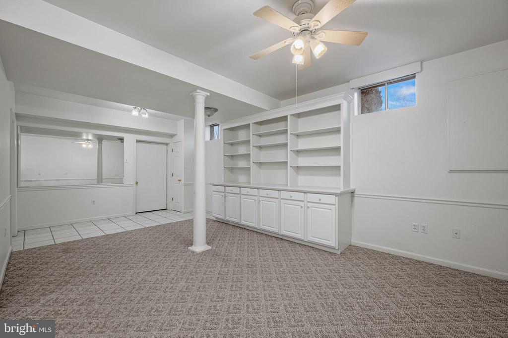 3211 HAYLOFT COURT