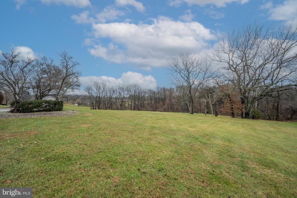 3211 HAYLOFT COURT