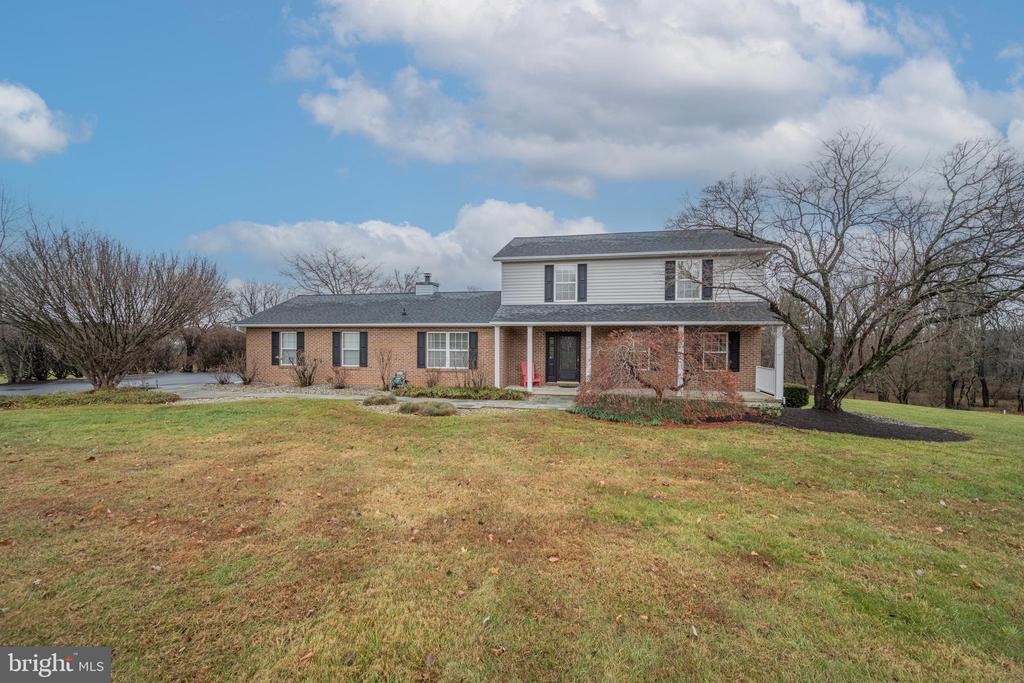 3211 HAYLOFT COURT
