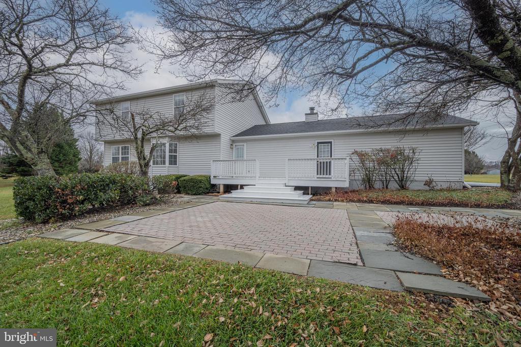 3211 HAYLOFT COURT