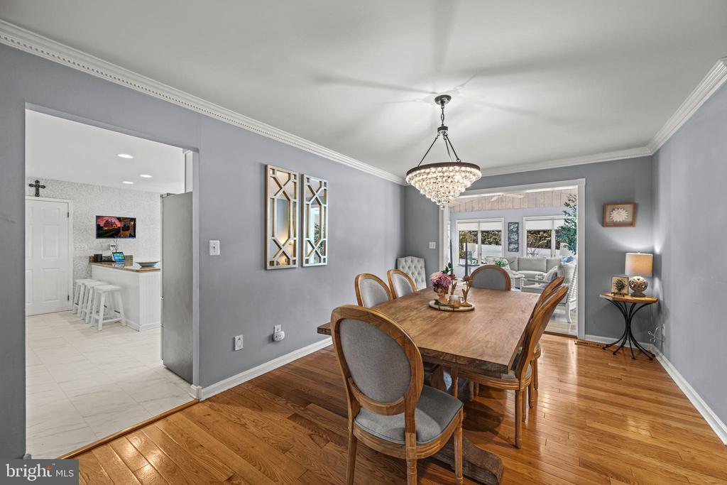 987 OLD WOODBINE RD