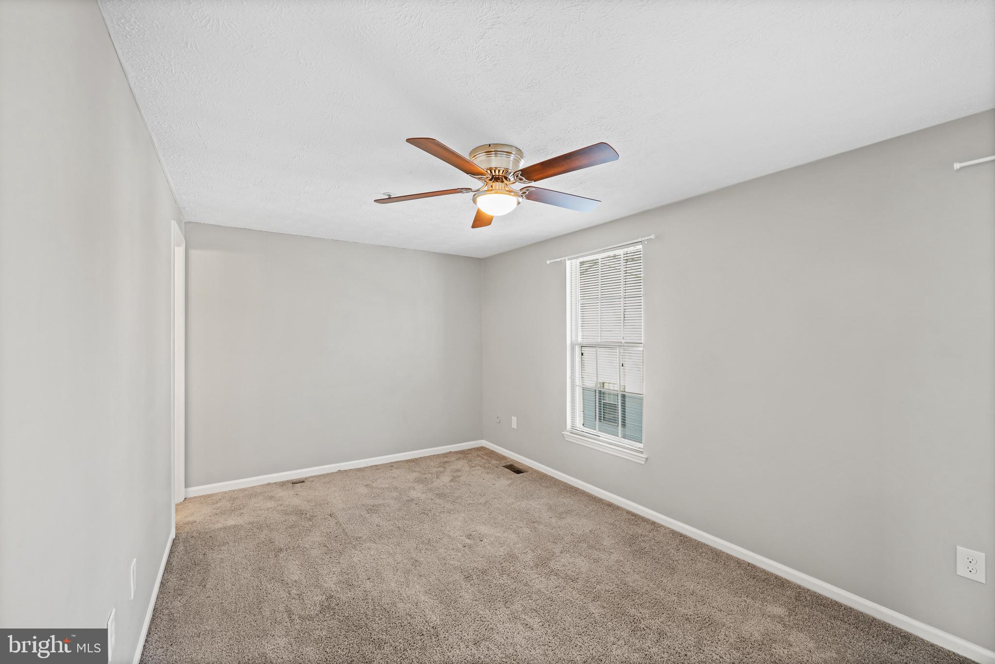 6076 LAUREL WREATH WAY 20