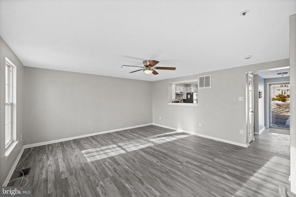 6076 LAUREL WREATH WAY 20